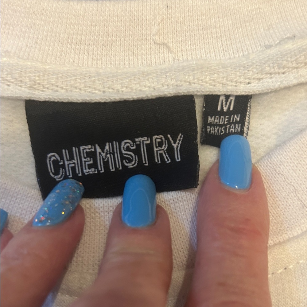 *DONATED* Après Ski Club Graphic Sweatshirt - Picture 5 of 7